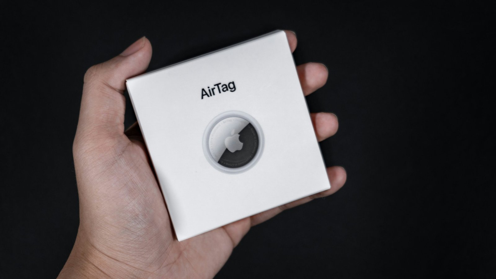 Apple Airtag Range: How Does Apple Airtag Work